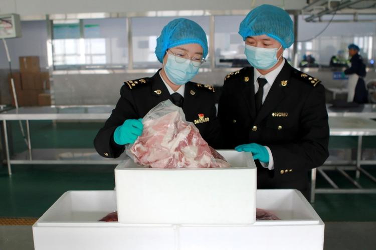 农食产品出口忙 喜气"羊羊"迎新春