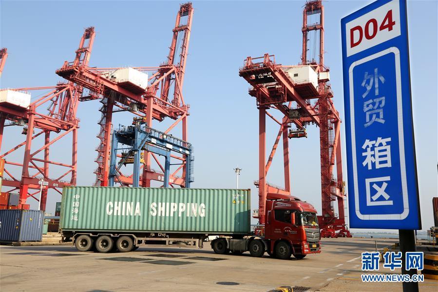 我国前8个月外贸进出口接近“转正” 格局复苏新趋势